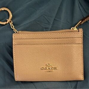 Coach Pebbled Leather Card Case in Light Brown with Gold Hardware